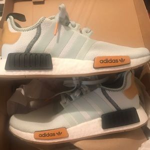 Women’s Adidas NMD_R1 W